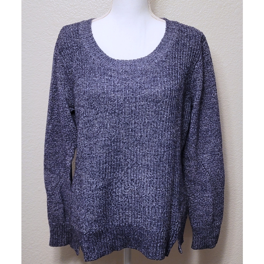T TAHARI sweater